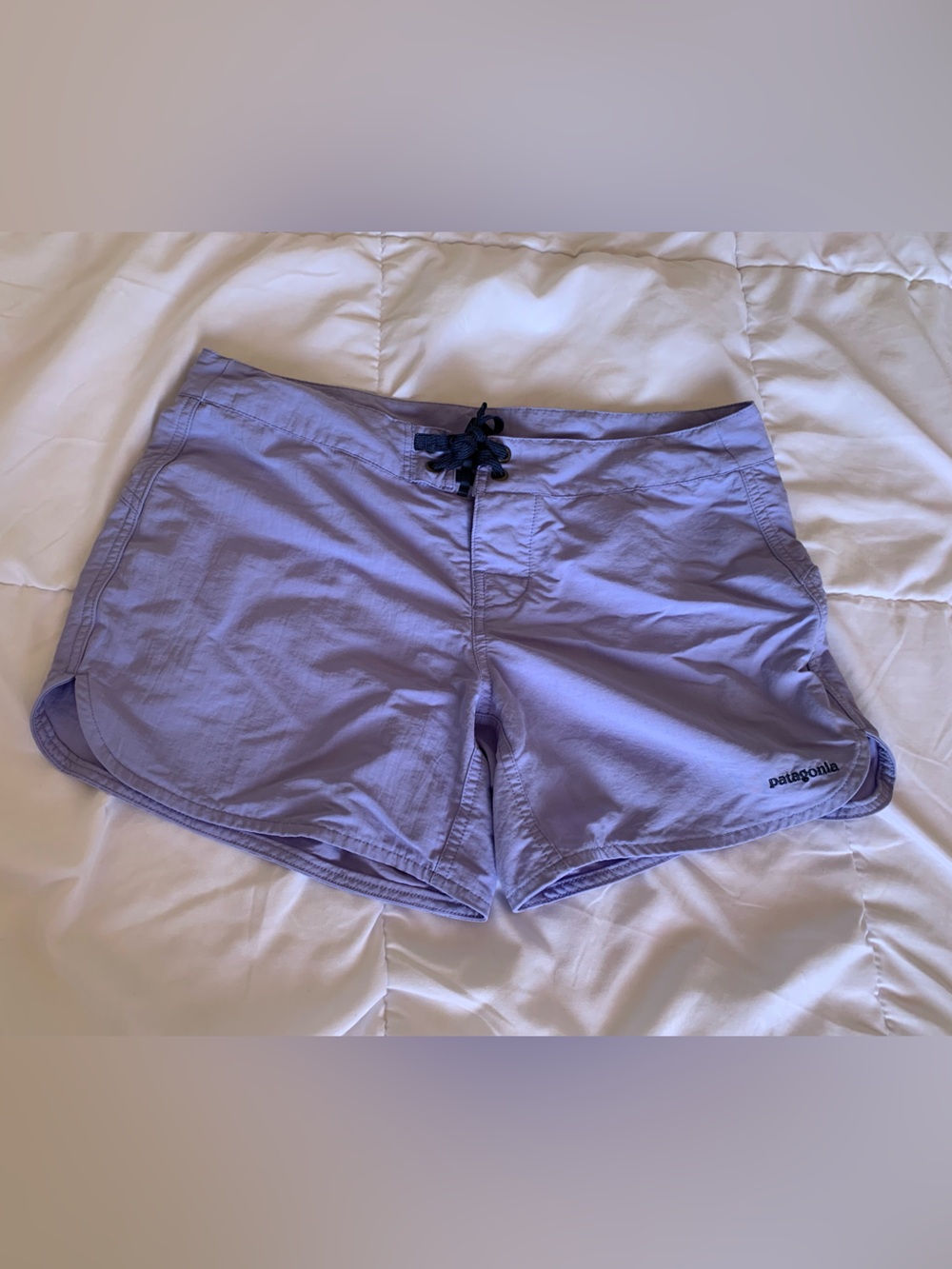 Patagonia Lavender Women's Worn Wear Athletic Shorts with Drawstring Size 8